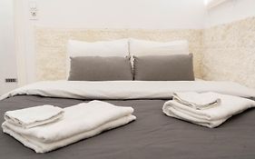 Bright Modern Apt View Of The Acropolis 5 Min Walk
